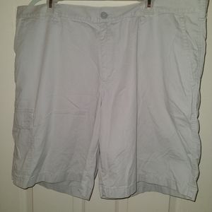 Columbia Biege 100% Cotton Cargo Shorts Men's sz 42x10.
